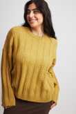 NA-KD Oversize-Strickpullover mit Zopfmuster - Yellow