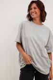 NA-KD Basic Organic Oversize T-Shirt mit rundem Ausschnitt - Grey